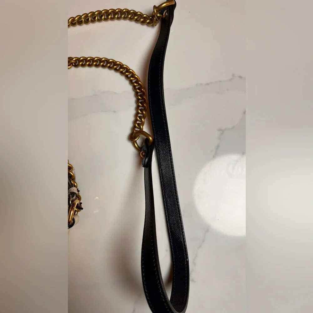 Gucci Ivory blue Circle Crossbody Bag with Gold Chain - Picture 6 of 14
